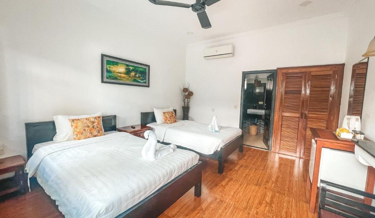 The Bygone Hotel Siem Reap Buitenkant foto